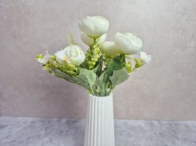 Ramo 6 pimpollos tupidos + 2 flores